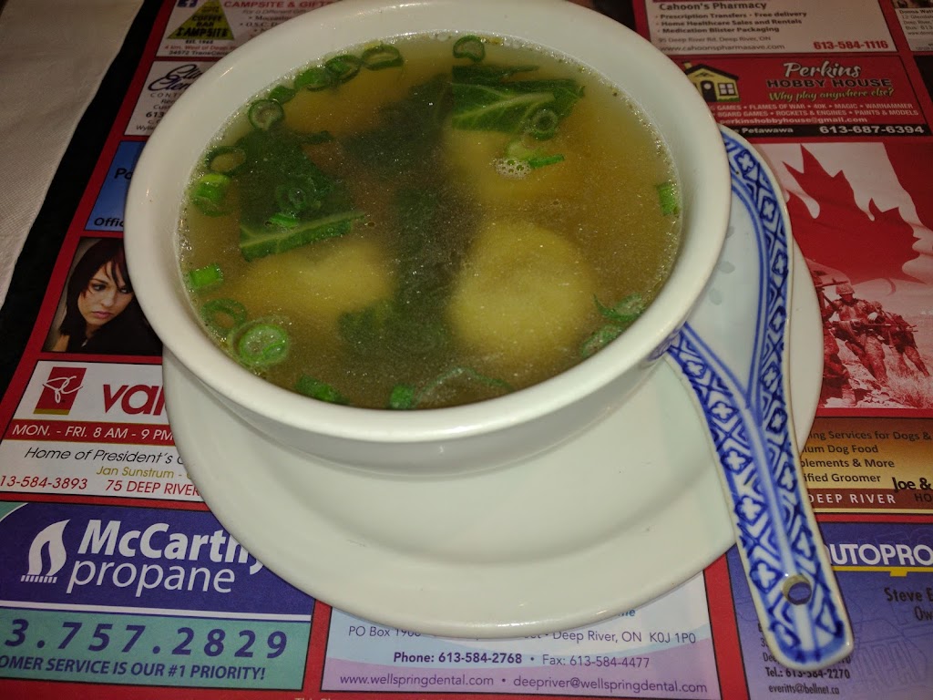 Golden Dragon Restaurant | 33301 ON-17, Deep River, ON K0J 1P0, Canada | Phone: (613) 584-2006