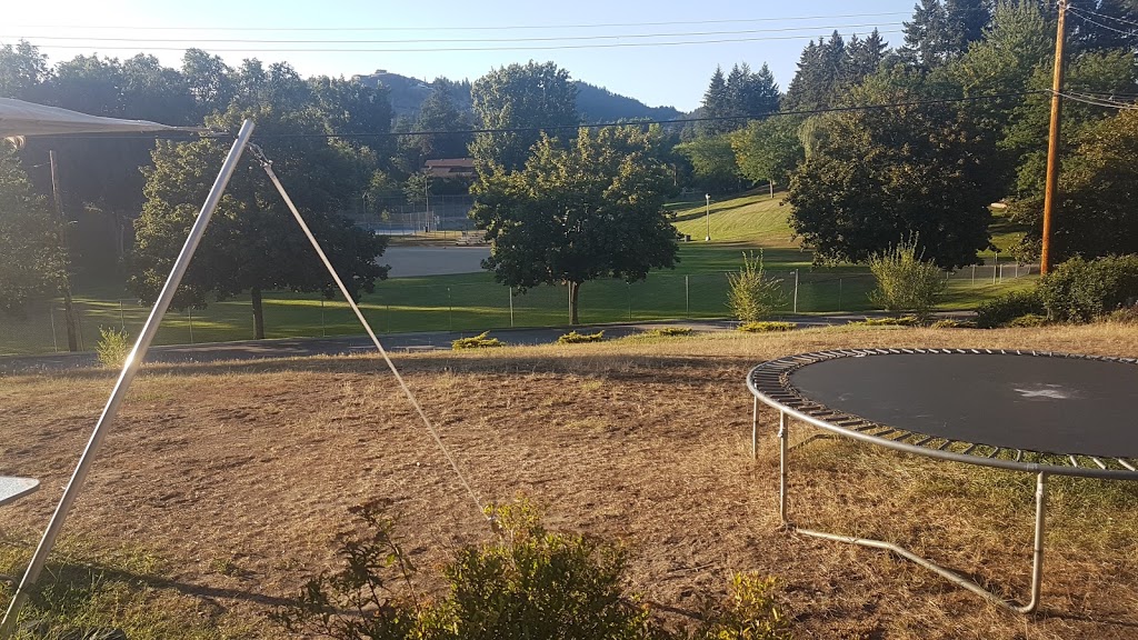 Jack Robertson Memorial Park | 1655 Willow Crescent, Kelowna, BC V1Y 4K6, Canada