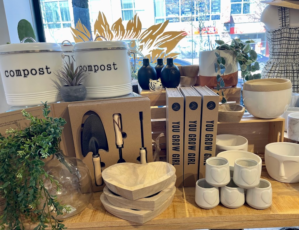The Latest Scoop | 2242 W 4th Ave, Vancouver, BC V6K 1N8, Canada | Phone: (778) 379-1400