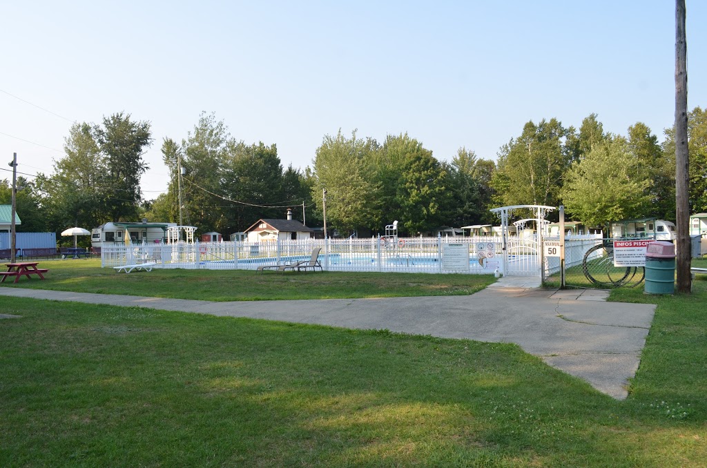 Club Naturiste Loisirs Air Soleil Inc | 238 Chemin Allard, LAvenir, QC J0C 1B0, Canada | Phone: (819) 394-2556