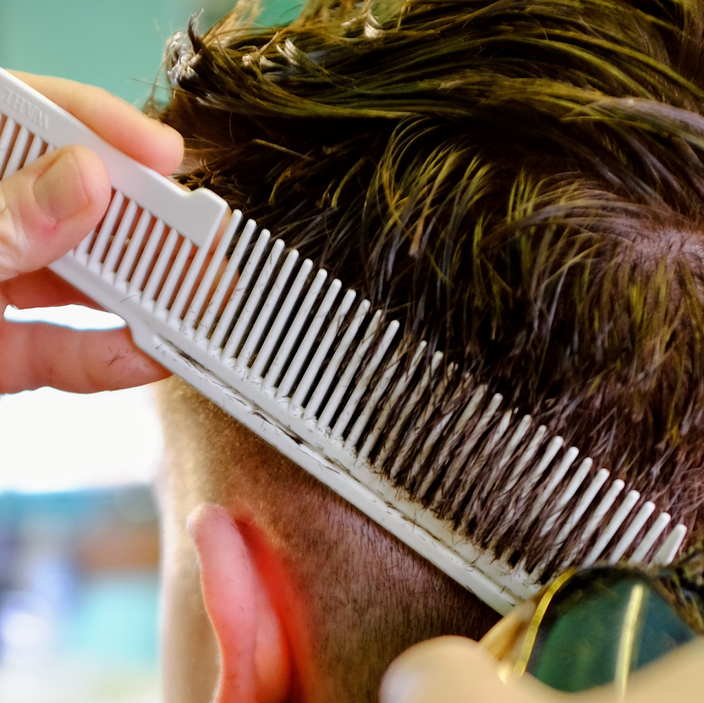 Red Stag Barbershop Sylvan Lake | 4407 Lakeshore Dr, Sylvan Lake, AB T4S 1C4, Canada | Phone: (403) 864-7824