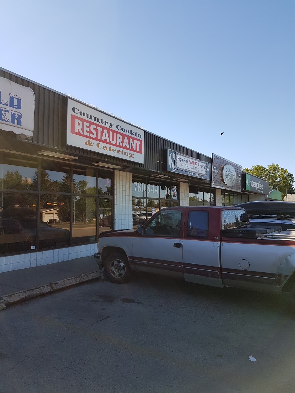 Country Cookin | 10915 156 St NW, Edmonton, AB T5P 2S7, Canada | Phone: (780) 486-3009