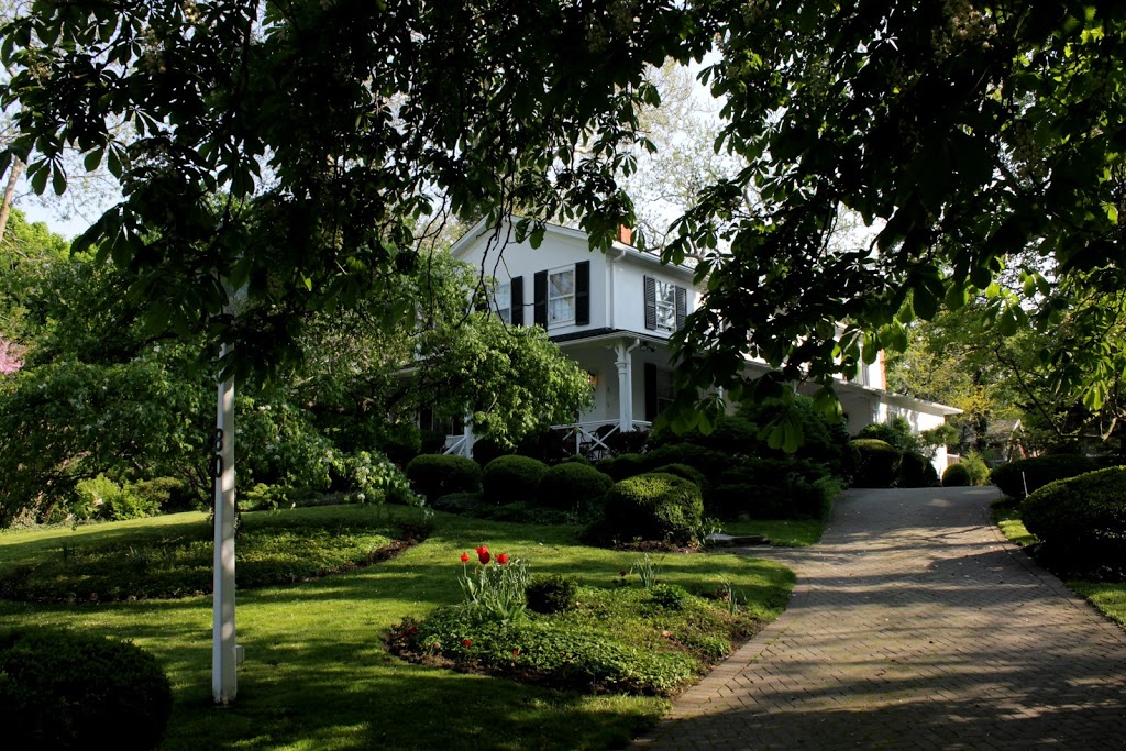 Trillium Bed & Breakfast | 5151 River Rd, Niagara Falls, ON L2E 3G8, Canada | Phone: (905) 354-3863