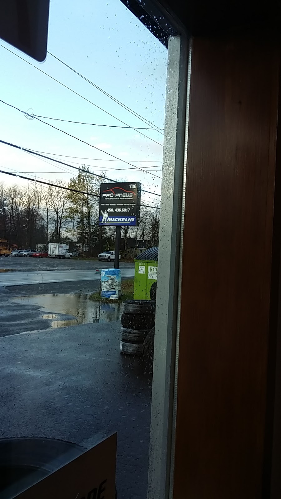 PNEUS ECONO | MAGASINEZ EN LIGNE | 736 Rue de Martigny O, Saint-Jérôme, QC J5L 1Z6, Canada | Phone: (855) 900-7638