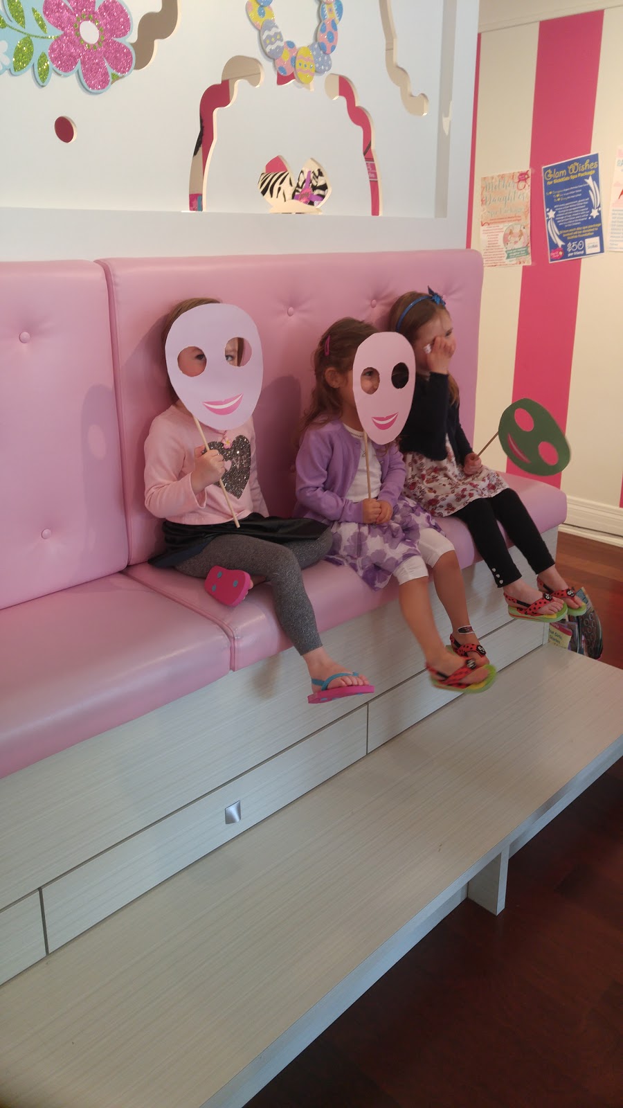 Glama Gal Kids Spa Newmarket | 253 Main St S, Newmarket, ON L3Y 3Z5, Canada | Phone: (905) 235-4257