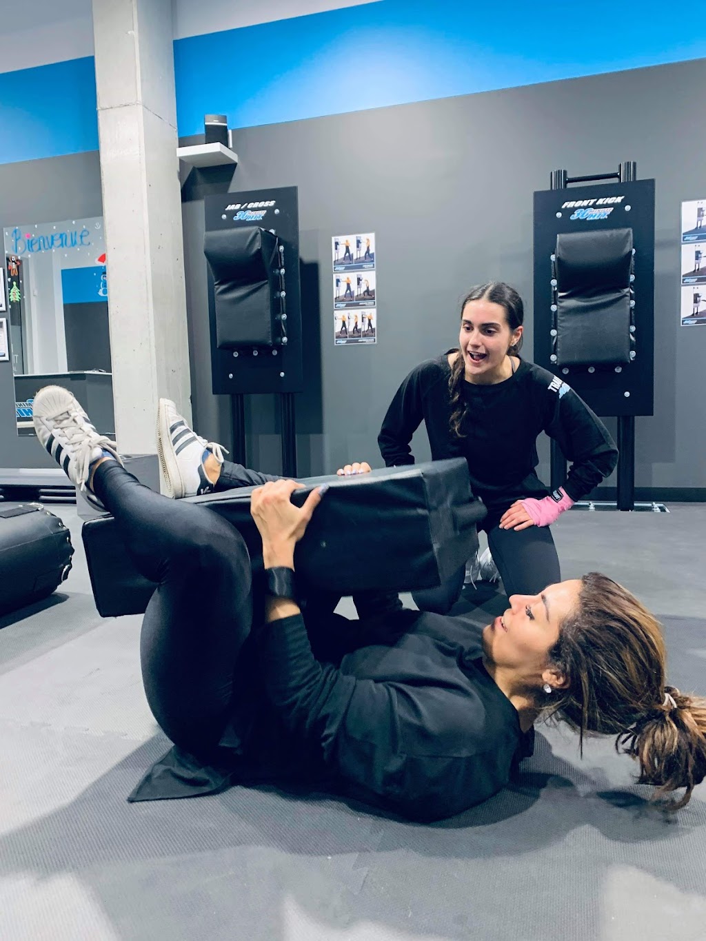 30 Minute Hit | 2574 Rue Centre, Montréal, QC H3K 1J8, Canada | Phone: (514) 925-2424