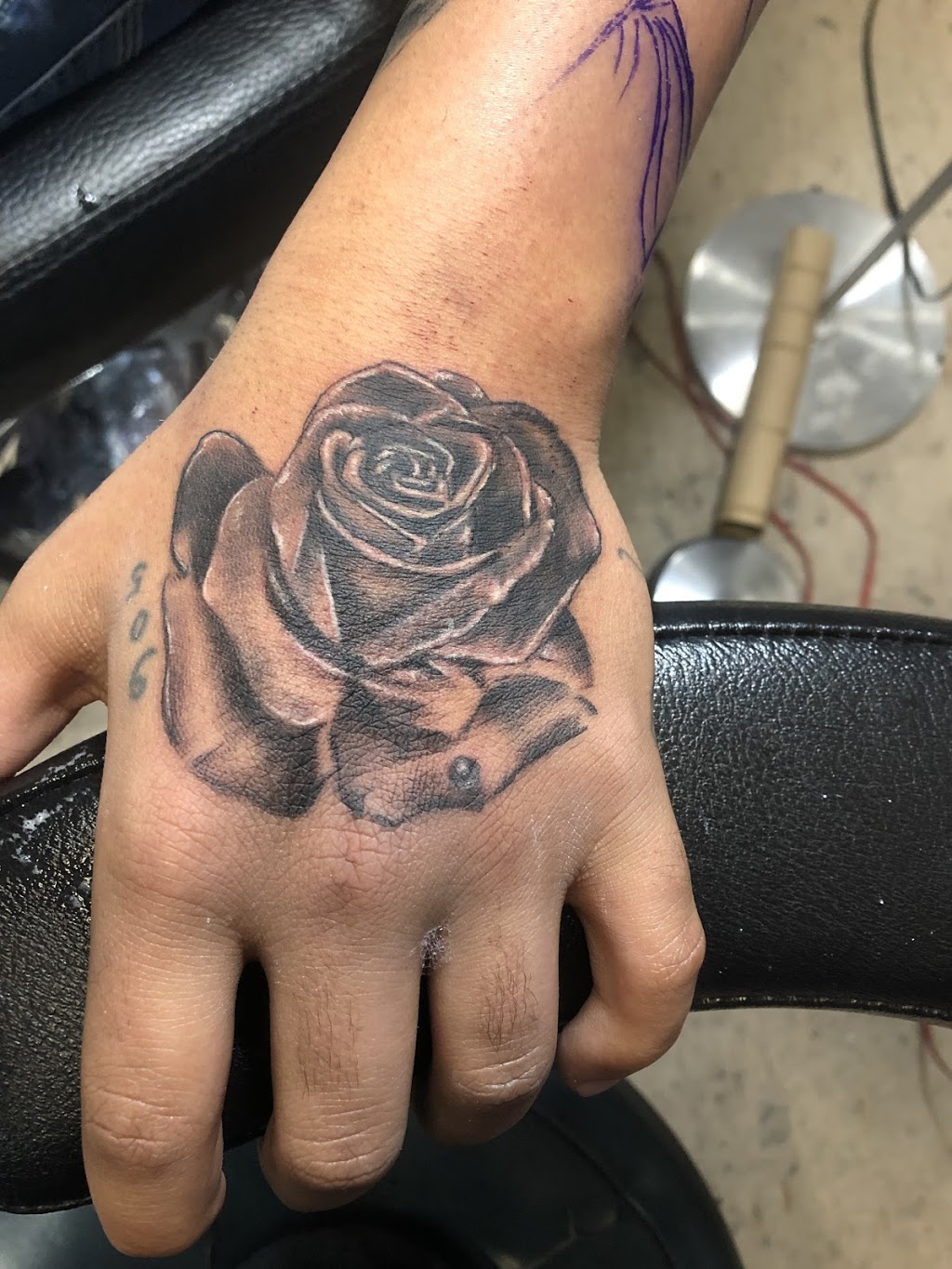Fades Ink Barber And Tattoo Studio | 2544-2584 Countryside Dr, Brampton, ON L6R 0A4, Canada | Phone: (905) 793-3100