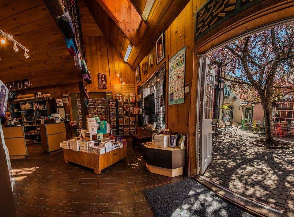 Librairie Carpe Diem, coopérative de solidarité | 814 Rue de St Jovite, Mont-Tremblant, QC J8E 3J8, Canada | Phone: (819) 717-1313