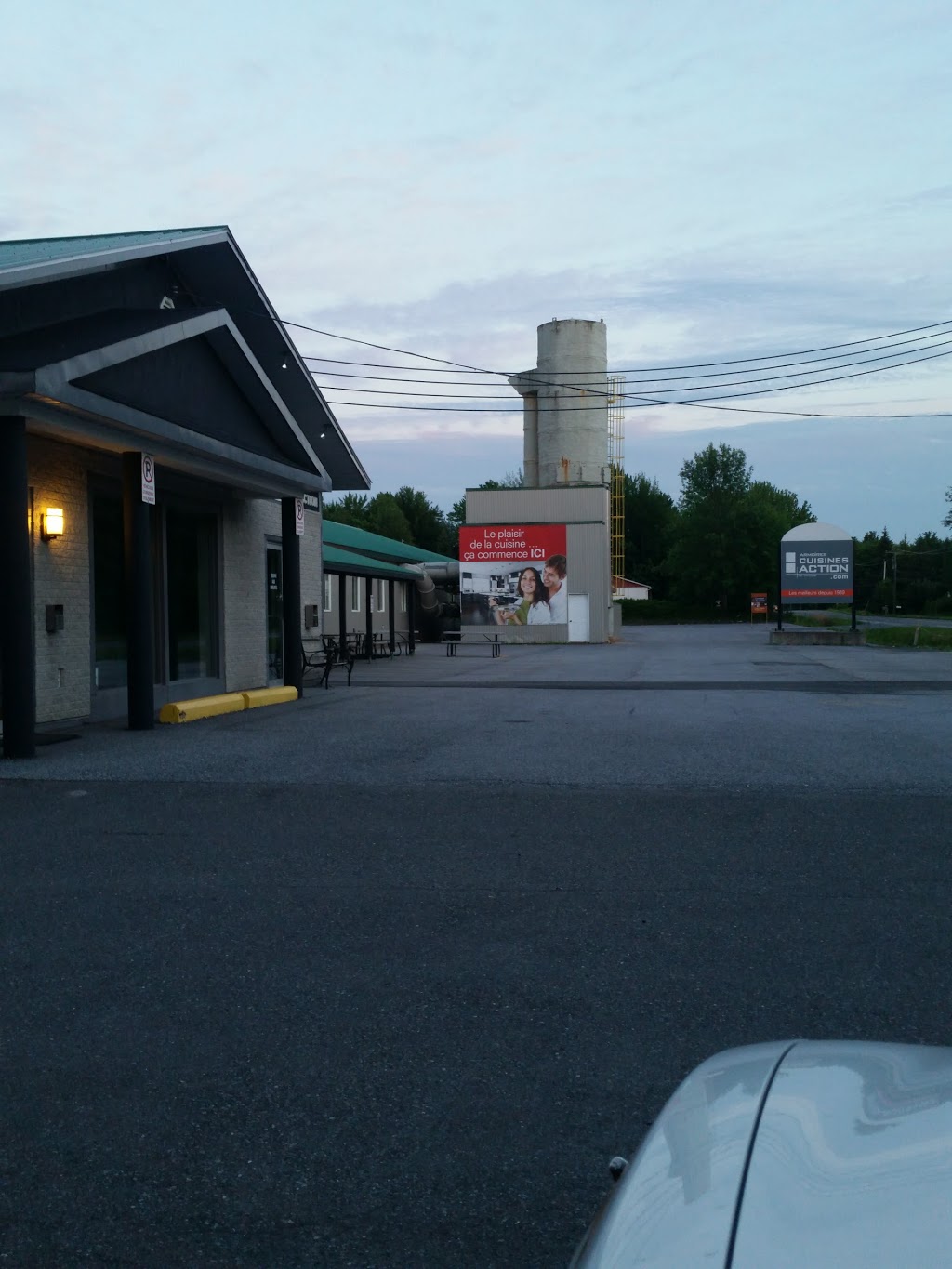 Armoires Cuisines Action | 2854 QC-235, Sainte-Sabine, QC J0J 2B0, Canada | Phone: (450) 293-5037
