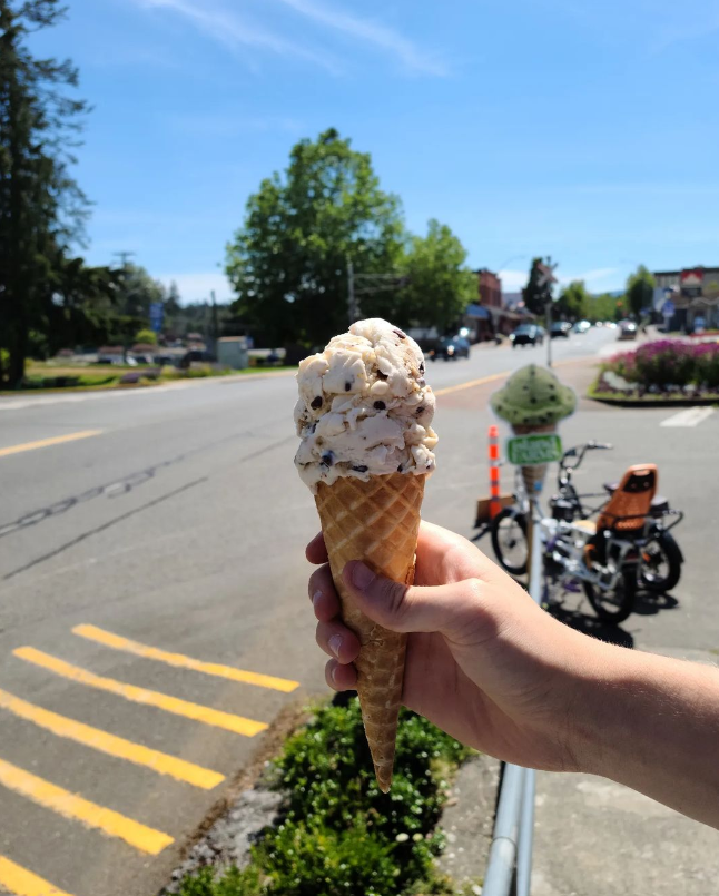 Maxs Ice Cream Co. | 641b Memorial Ave, Qualicum Beach, BC V9K 1L8, Canada | Phone: (778) 980-1290