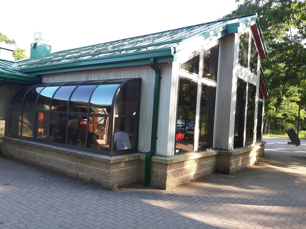 Pinery Provincial Park Store and Restaurant | Lambton Shores, ON N0M 2L0, Canada