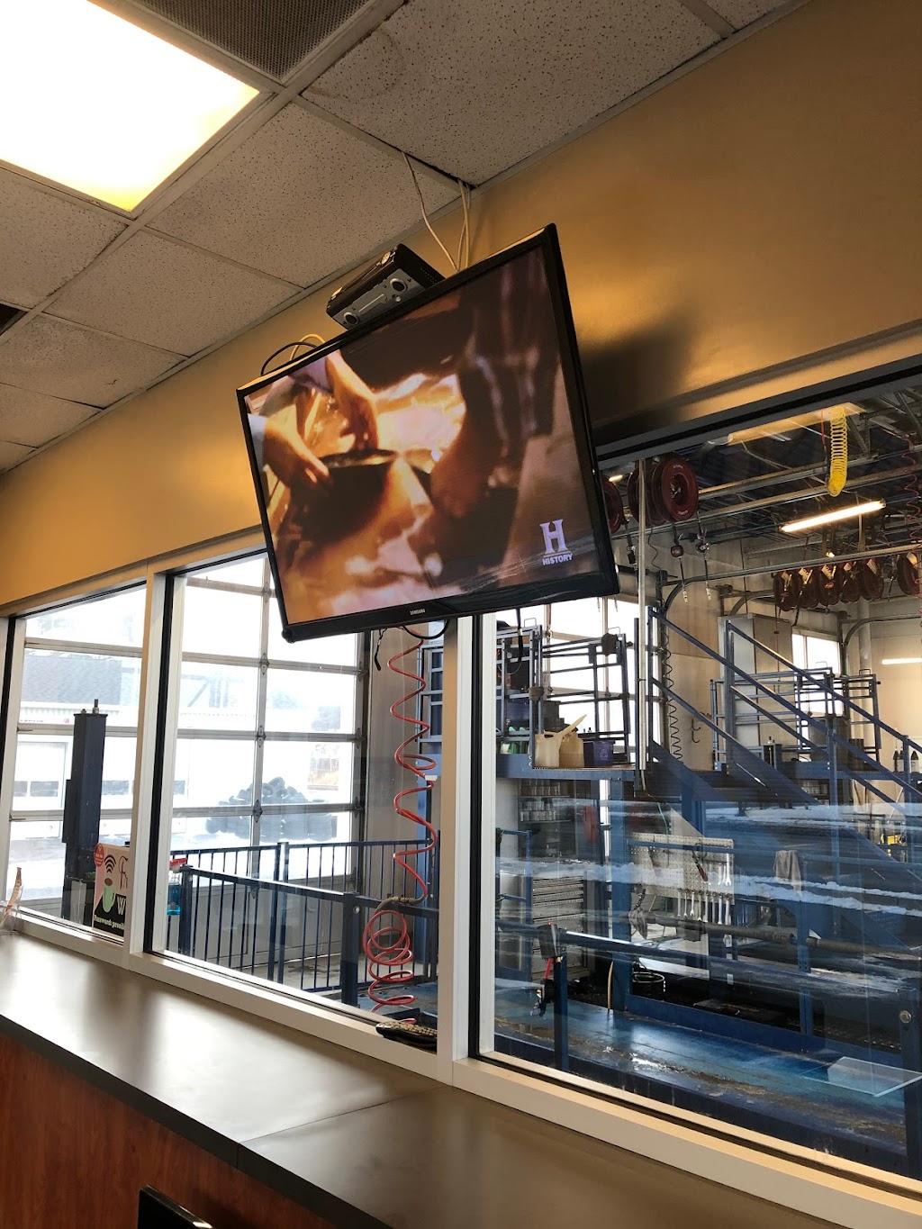 Take 5 Oil Change | 461 Rothesay Ave, Saint John, NB E2J 2C3, Canada | Phone: (506) 801-1194