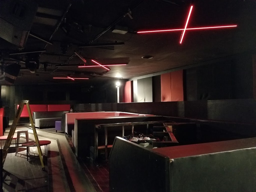 Floh Lighting Solutions | 516 Annette St, Toronto, ON M6P 1S3, Canada | Phone: (416) 792-5588