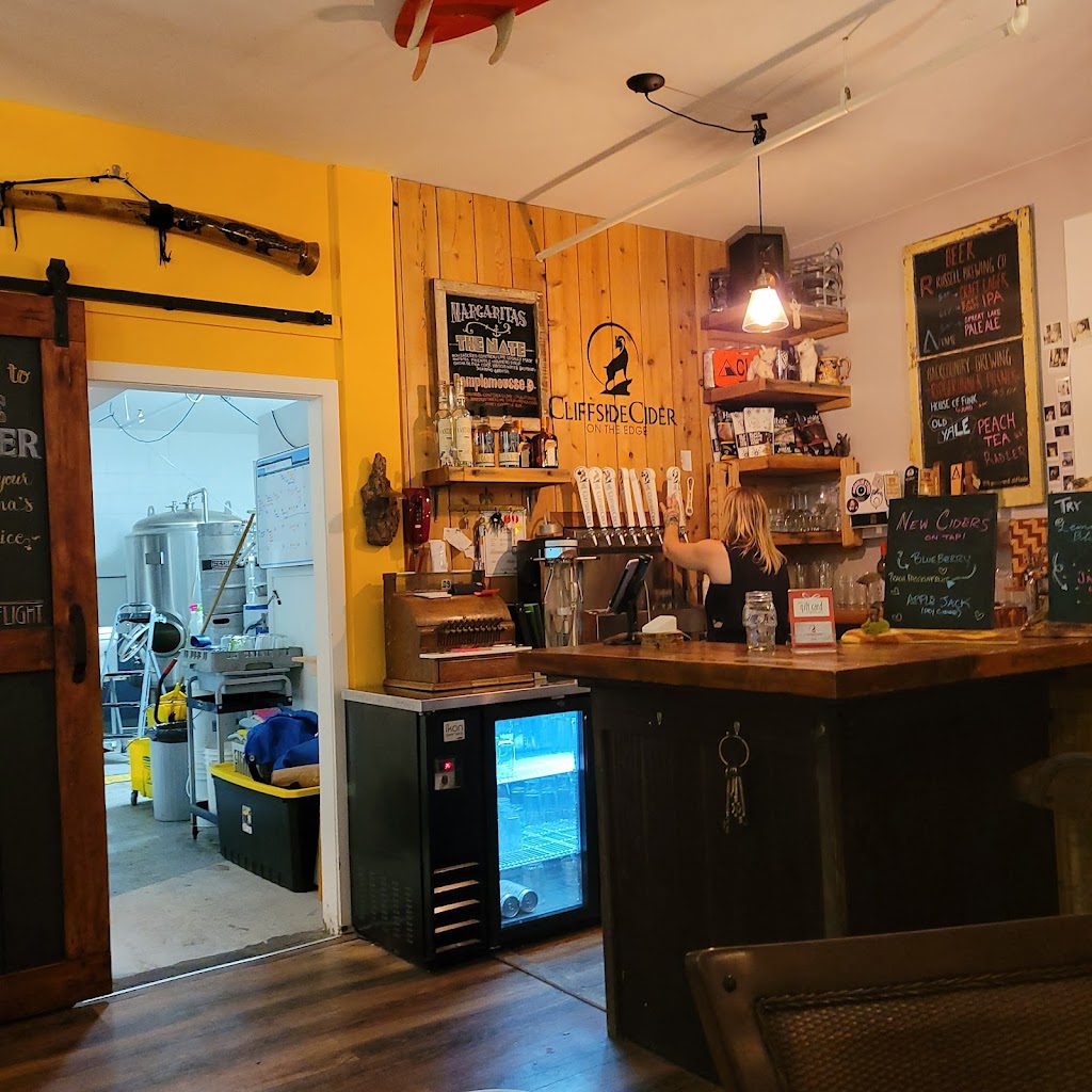 Cliffside Cider | 37760 2 Ave #103, Squamish, BC V0N 3G0, Canada | Phone: (778) 389-3343