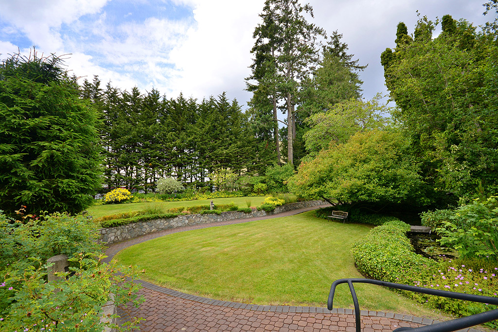 Miraloma on the Cove | 2326 Harbour Rd, Sidney, BC V8L 2P8, Canada | Phone: (250) 483-6790