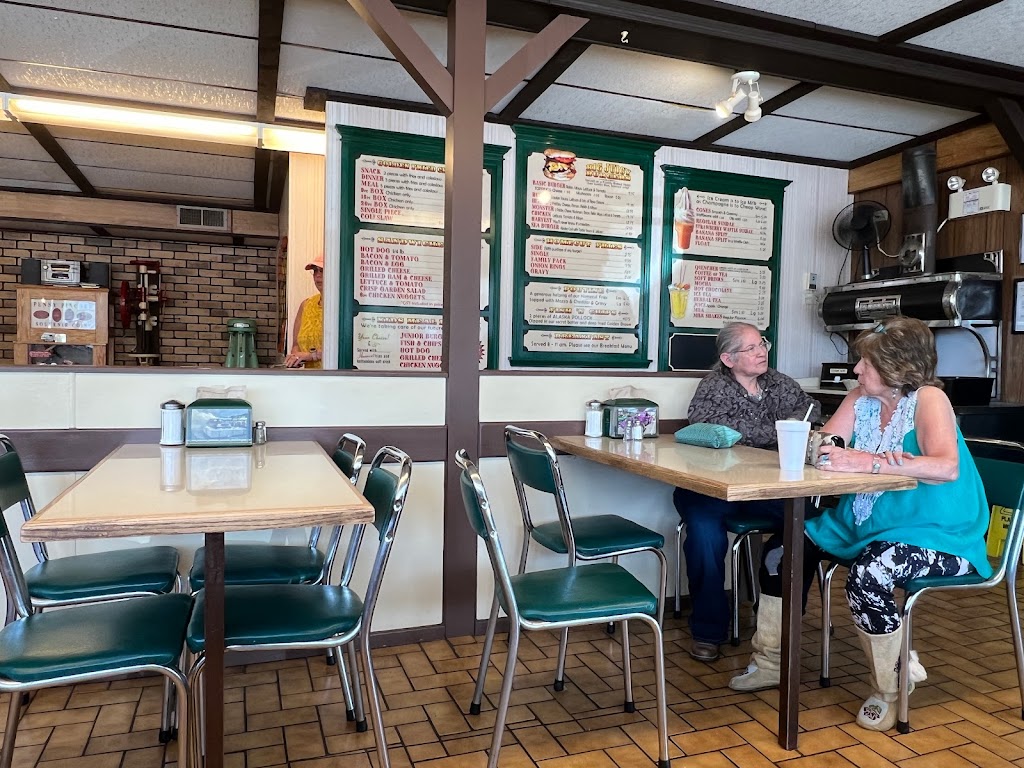 Hungry Herbies Drive-In | 1301 Cariboo Hwy, Cache Creek, BC V0K 1H0, Canada | Phone: (250) 457-6644
