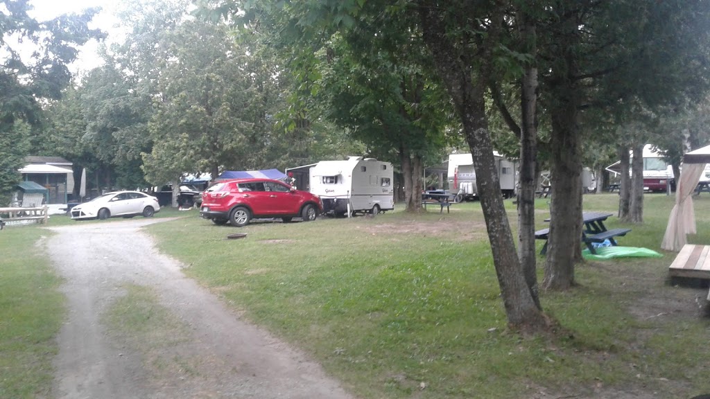 Camping Lac Frontiere | 150 Rte 143, Stanstead, QC J0B 3E0, Canada | Phone: (819) 876-5505