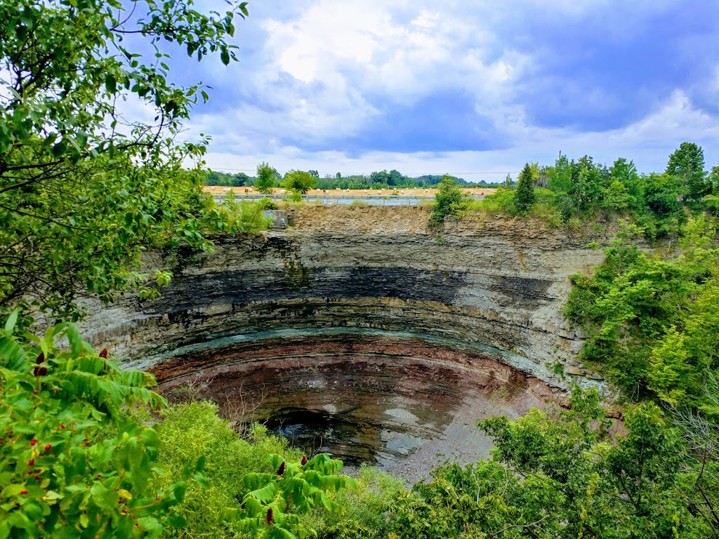 Devils Punchbowl Conservation Area | Ridge Rd, Stoney Creek, ON L8J 2X4, Canada | Phone: (905) 627-1233