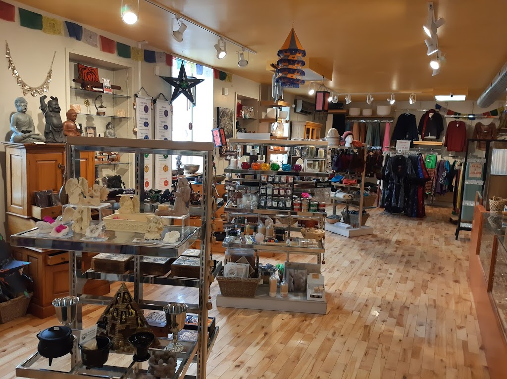 Le Passage | 232 Botsford St, Moncton, NB E1C 4X7, Canada | Phone: (506) 855-6916