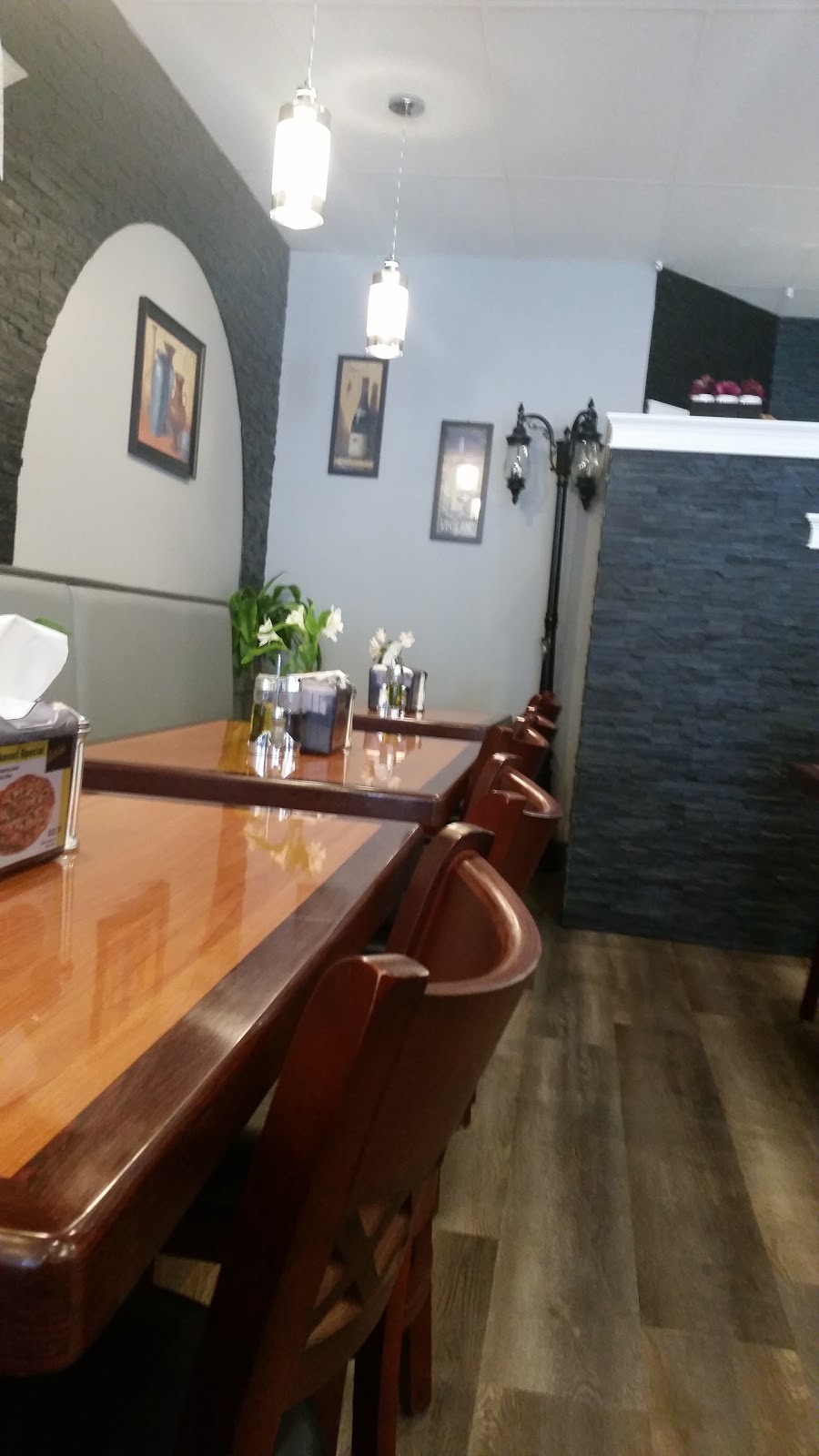 Eddies Cuisine And Pizza | 428 Hwy Avenue N, Picture Butte, AB T0K 1V0, Canada | Phone: (403) 732-0005