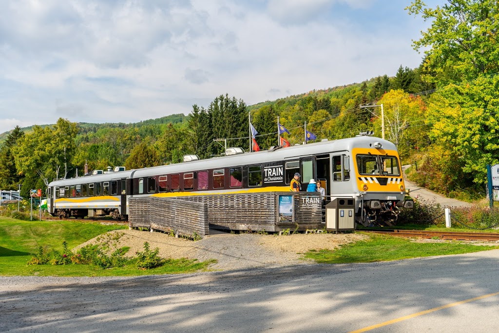 Auberge de la Rive de Charlevoix | 280 Rue de lÉglise, Saint-Joseph-de-la-Rive, QC G0A 3Y0, Canada | Phone: (418) 635-2846