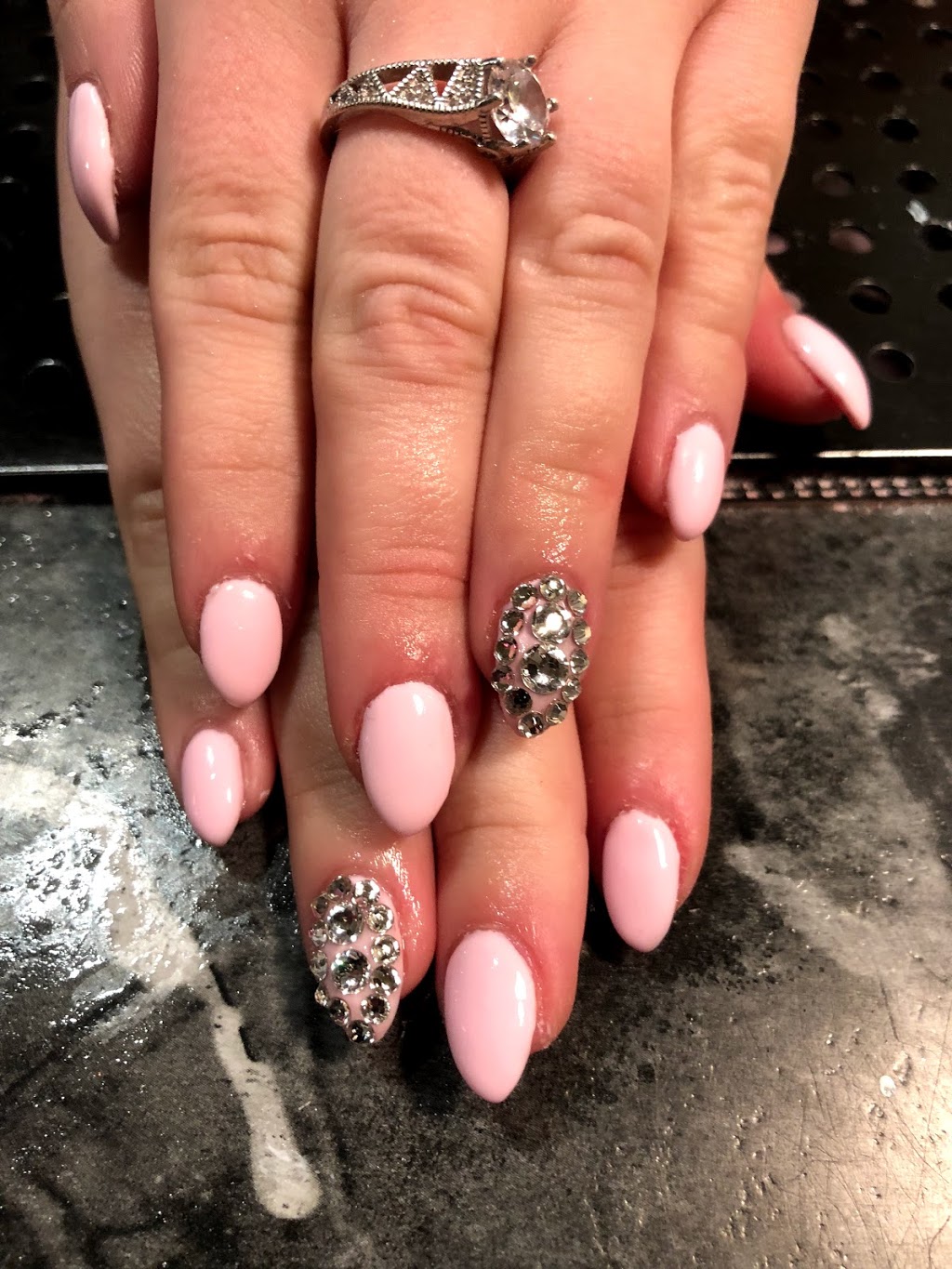 The Beach Beauty Bar | 3-239 Centennial Dr N, Martensville, SK S0K 2T0, Canada | Phone: (306) 931-4525