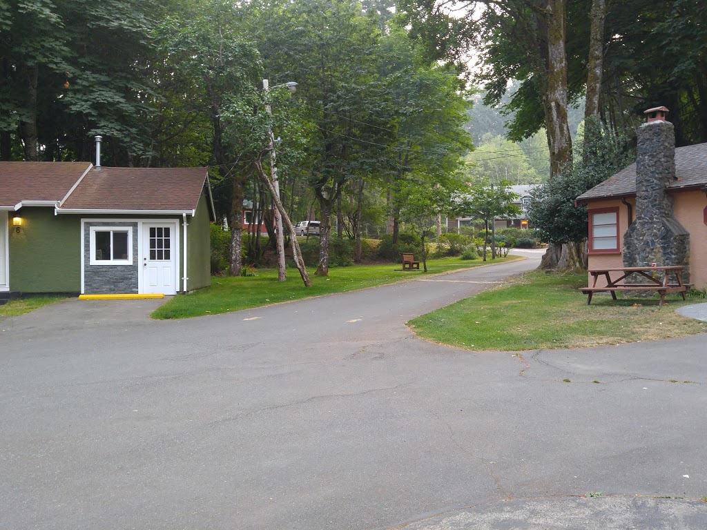 Malahat Bungalows Motel | 300 Trans-Canada Hwy, Malahat, BC V0R 2L0, Canada | Phone: (250) 478-3011
