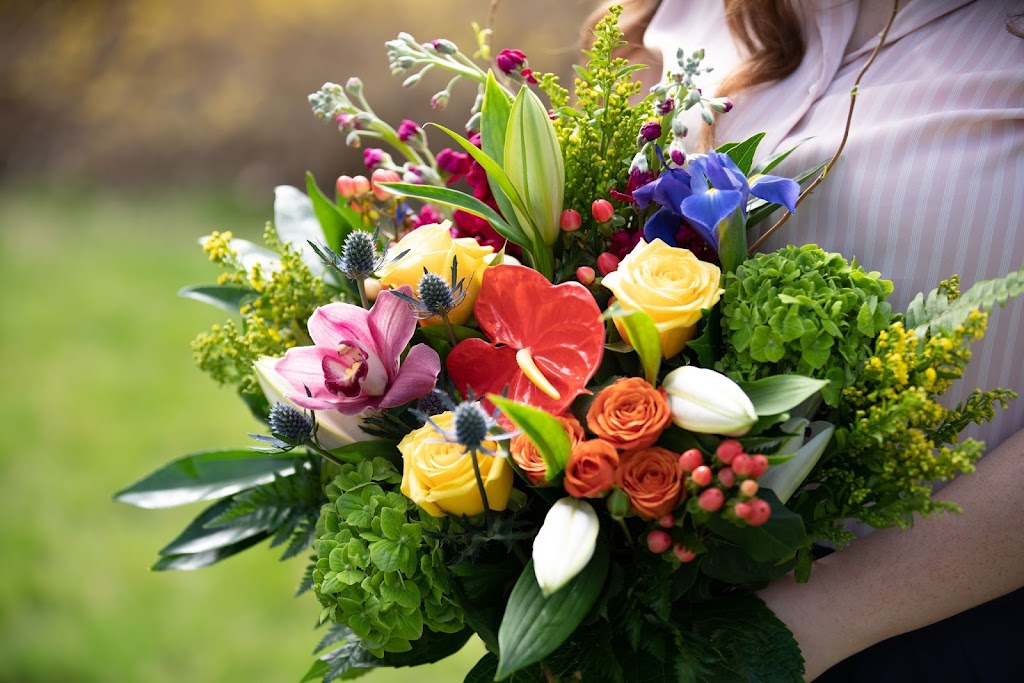 Avenue Florist | 343 Portsmouth Ave, Kingston, ON K7L 1V7, Canada | Phone: (613) 531-8700