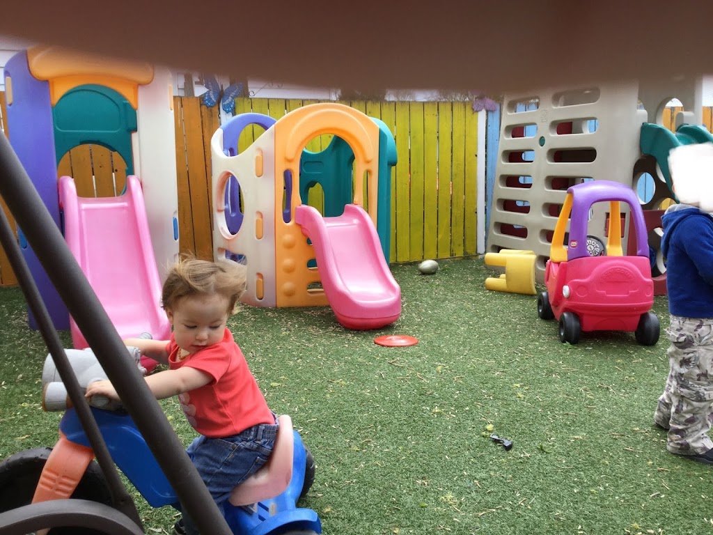 Busy Bee Child Care | 524 Britannia Ave, Hamilton, ON L8H 1Z8, Canada | Phone: (289) 684-7449