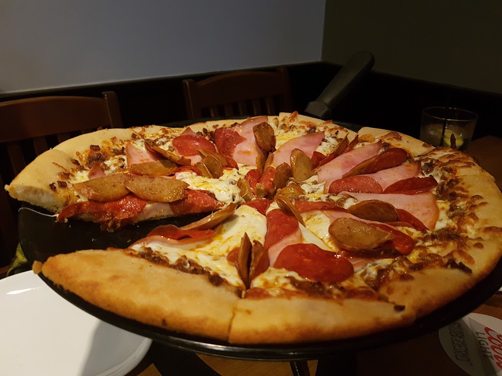 Boston Pizza | 2372 Durham Regional Hwy 2, Bowmanville, ON L1C 4Z3, Canada | Phone: (905) 623-9993