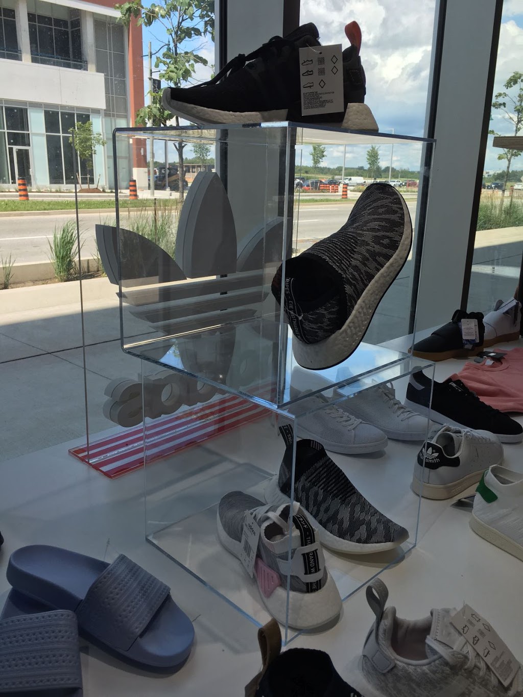 Solestop | 179 Enterprise Blvd m105, Unionville, ON L6G 0E7, Canada | Phone: (416) 273-4534