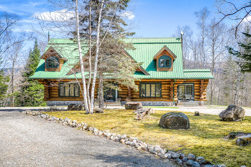 Robert Laporte Courtier Immobilier Real Estate Agent | 2823 Chemin du Village, Mont-Tremblant, QC J8E 1E9, Canada | Phone: (819) 429-9009
