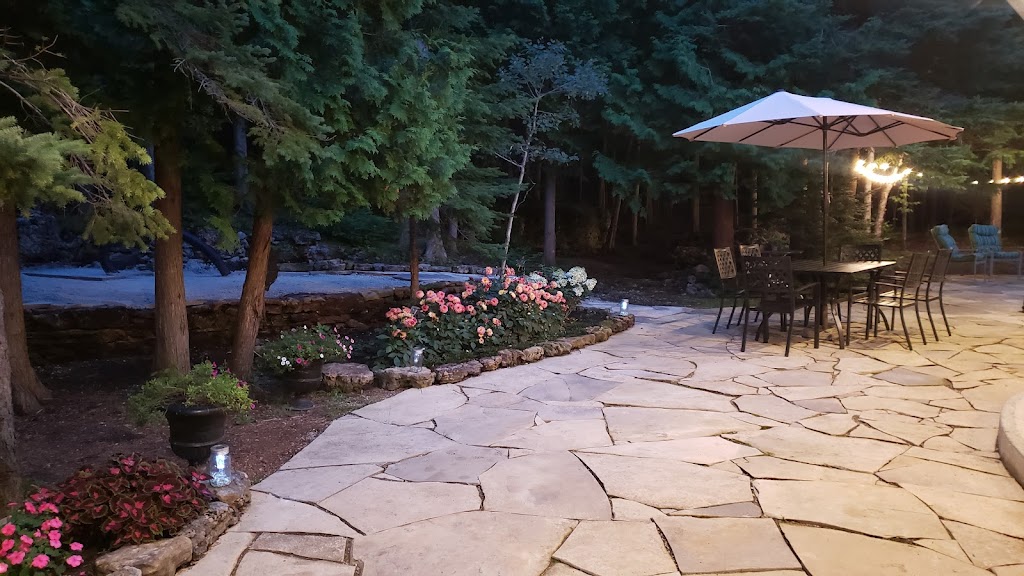 Cedar Breeze B&B | 939 Sunset Dr, South Bruce Peninsula, ON N0H 2T0, Canada | Phone: (519) 793-3140