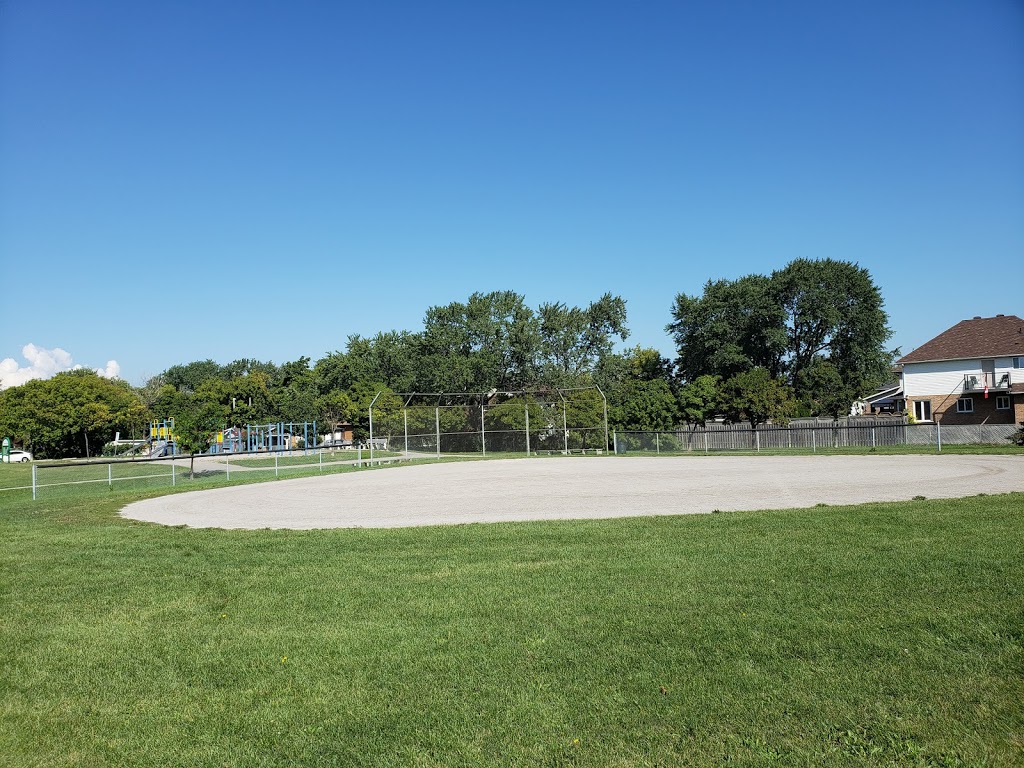Bayview Park | 9 Thomas Ct, Stoney Creek, ON L8E 5A7, Canada