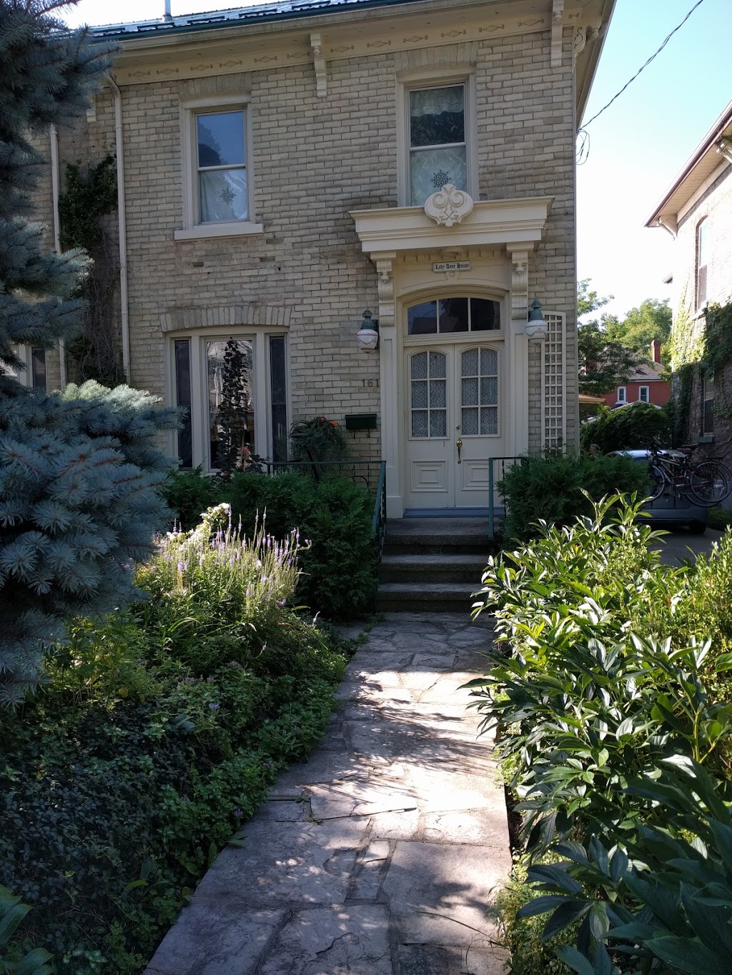 Garden Place B&B | 163 Brunswick St, Stratford, ON N5A 3M2, Canada | Phone: (866) 571-3007