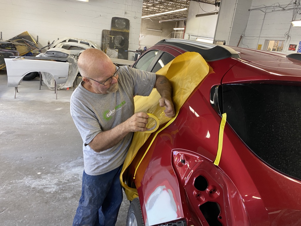 Colorworks Westman Collision | 1771 Oxford St E, London, ON N5V 2Z6, Canada | Phone: (519) 455-9850