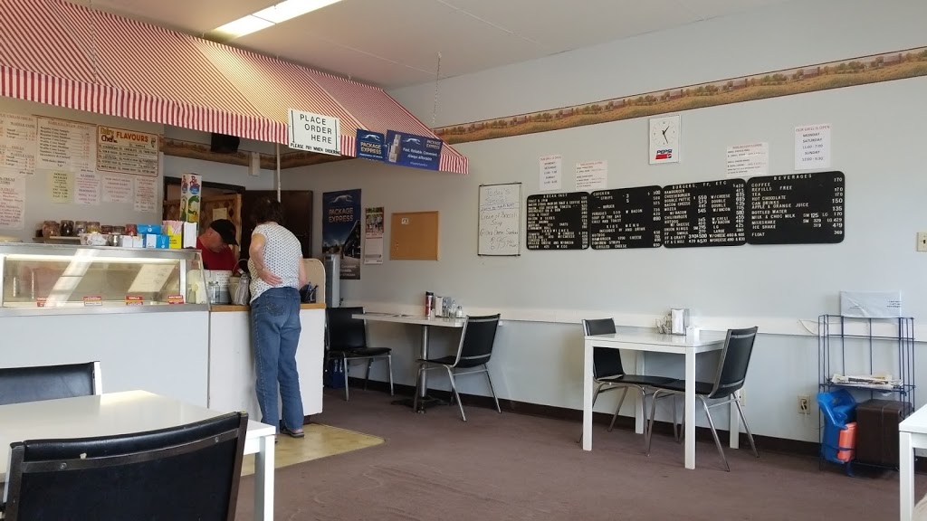 Ye Olde Ice Cream Parlor | 96 3 Ave, Gimli, MB R0C 1B0, Canada | Phone: (204) 642-7561