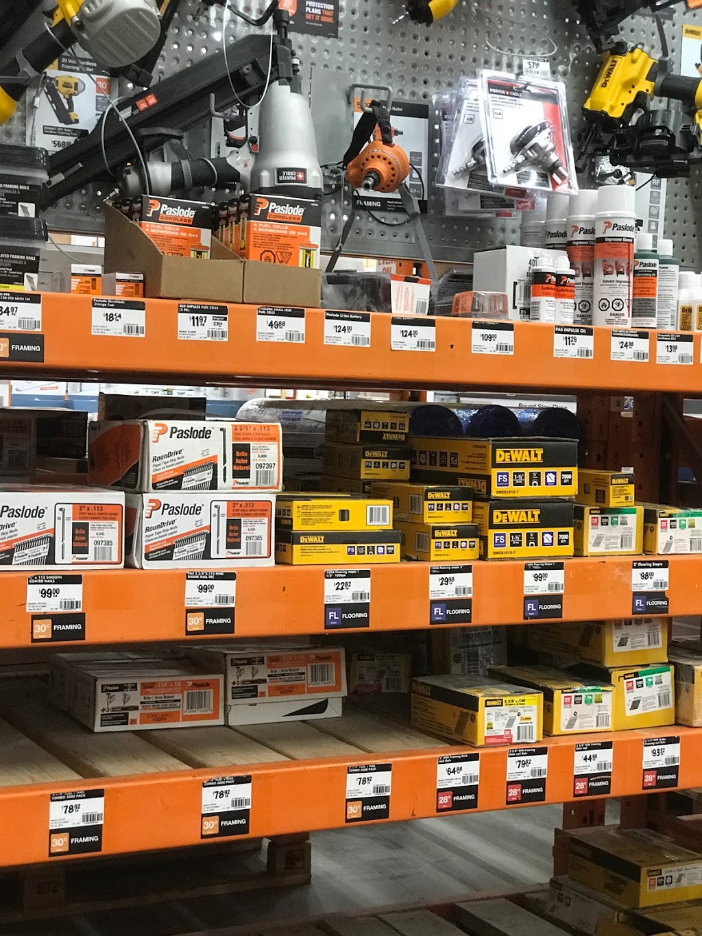 The Home Depot | 15360 Bayview Ave, Aurora, ON L4G 7G1, Canada | Phone: (905) 726-4500