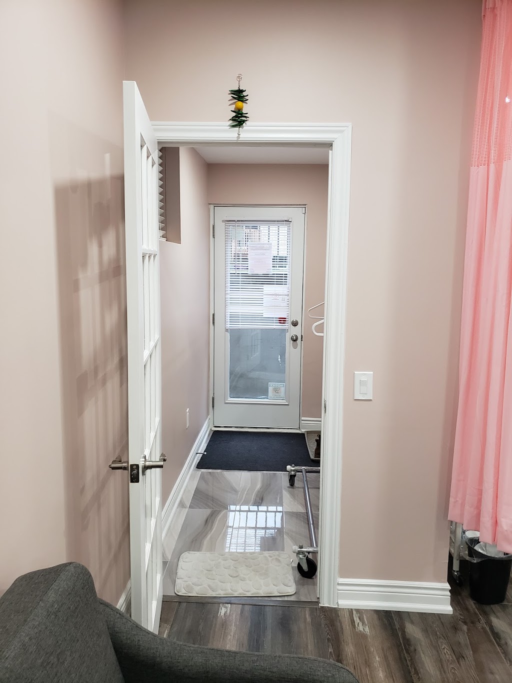 Divine Touch Therapy | 70 Twistleton St, Caledon, ON L7C 4B5, Canada | Phone: (905) 996-2700