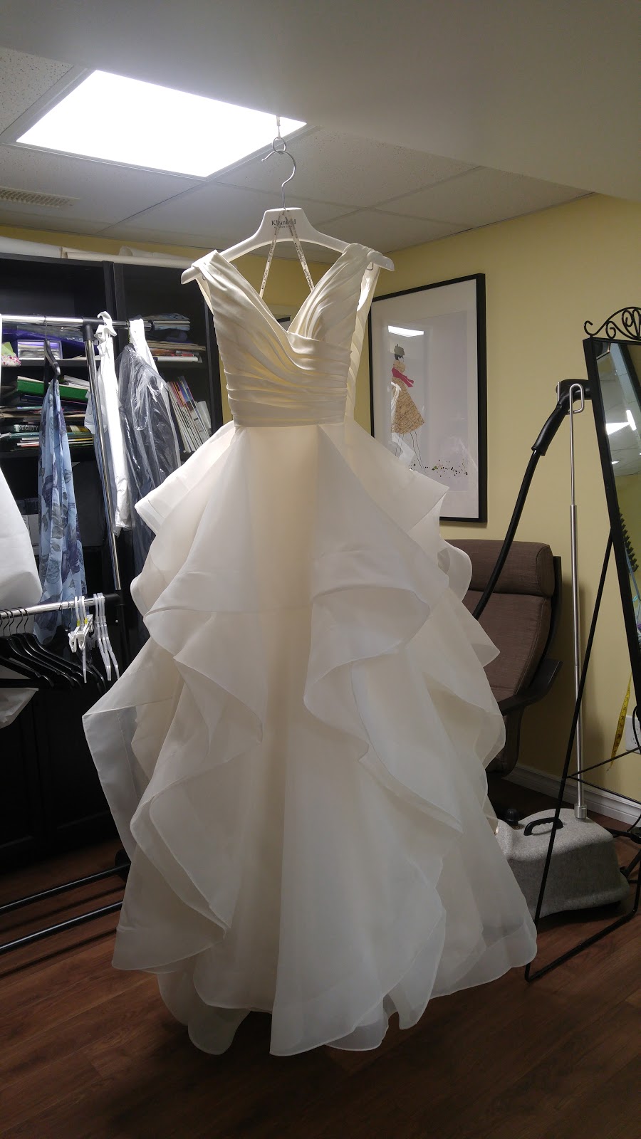 Irinas Alterations | 32 Kitchener, ON 1X5 Canada, Sophia Crescent, Kitchener, ON N2R 1X5, Canada | Phone: (519) 954-3040