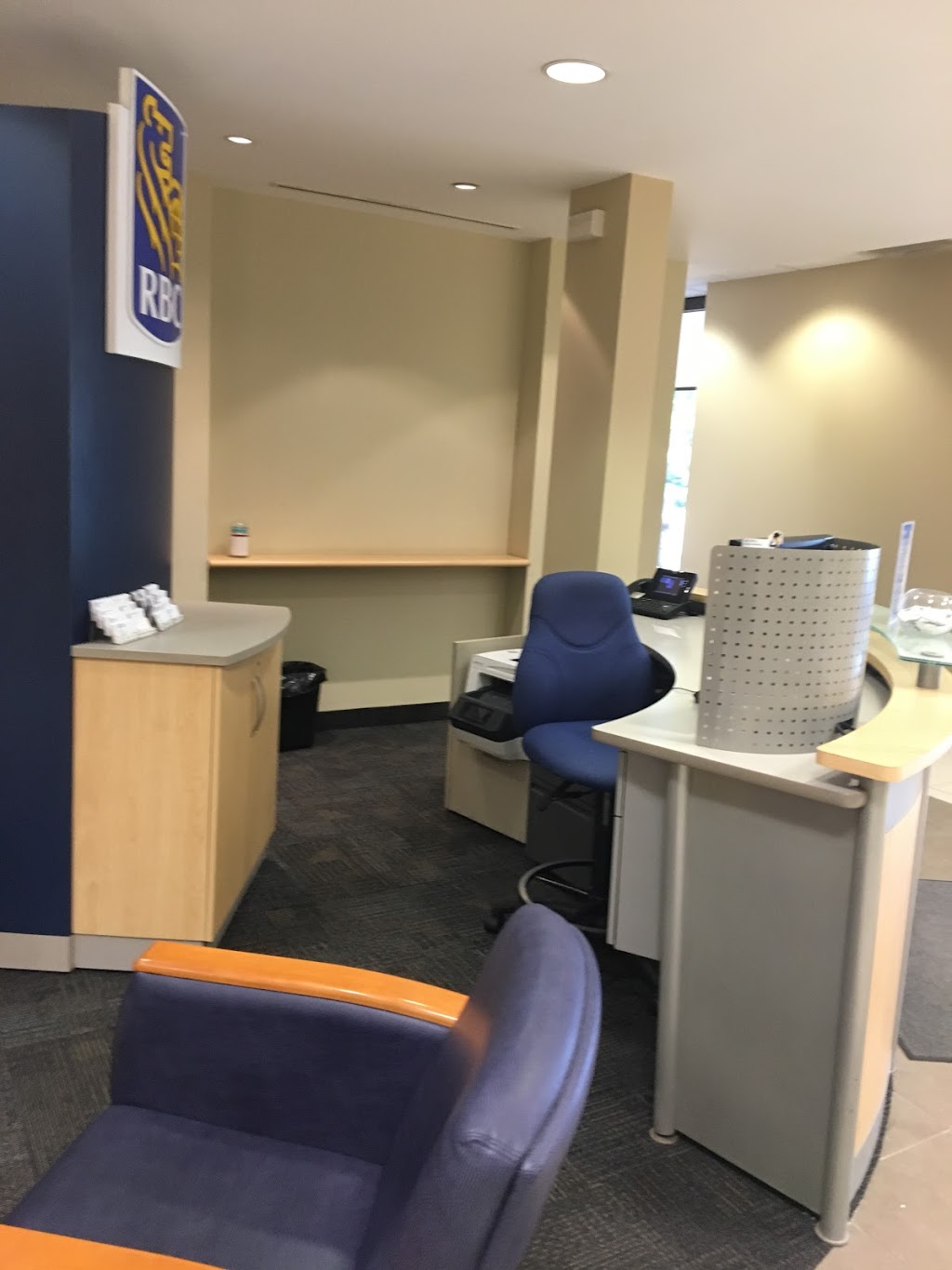 RBC Royal Bank | 4860 Dundas St W, Toronto, ON M9A 1B5, Canada | Phone: (416) 239-8175