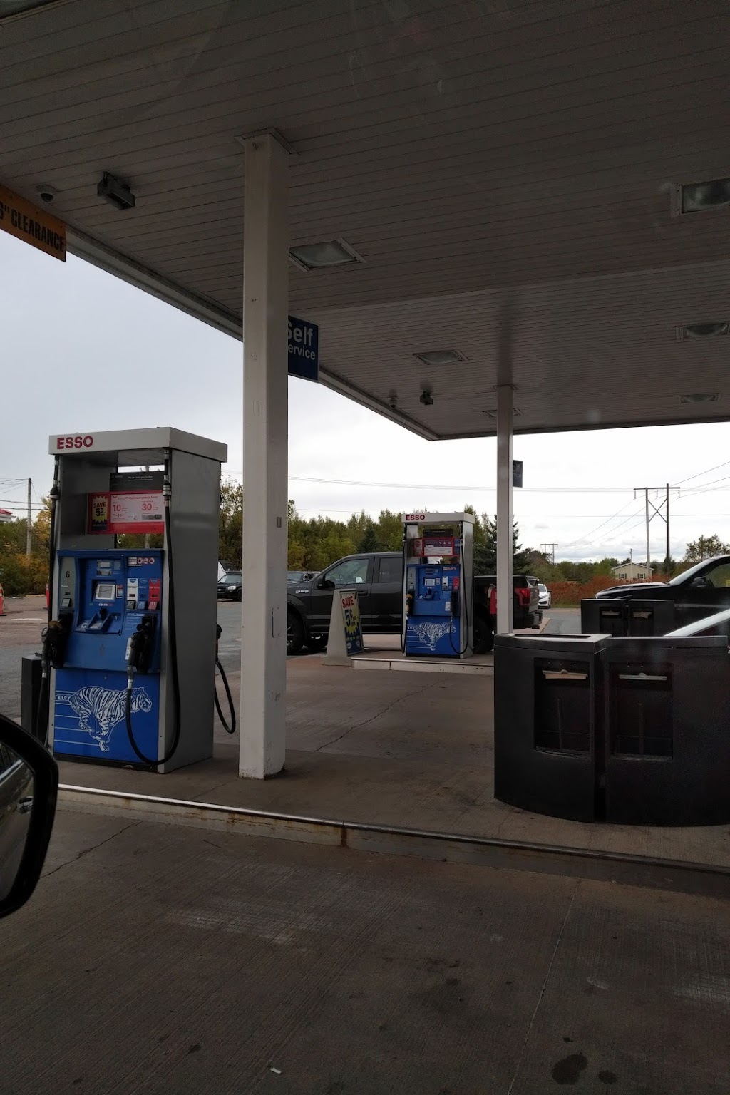 ROBIE STREET ESSO | 121 Robie St, Truro, NS B2N 1K8, Canada | Phone: (902) 895-6002