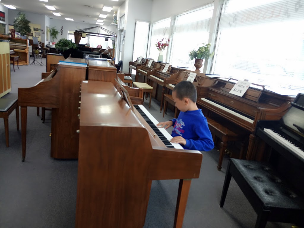 Carillon Music Academy | 7050 King George Blvd, Surrey, BC V3W 4Z9, Canada | Phone: (604) 591-1161