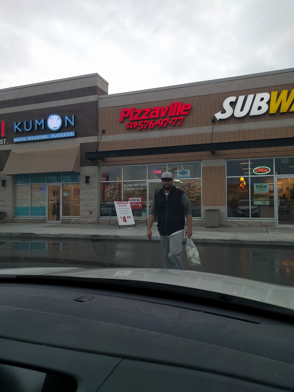 Pizzaville | 235 Ira Needles Blvd b9, Kitchener, ON N2N 0B2, Canada | Phone: (519) 576-9777