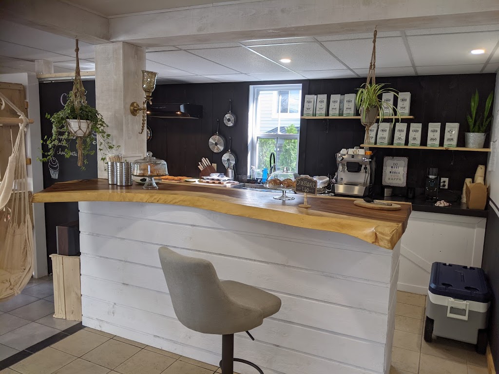 Dici et dailleurs | 471 Rue Frontière, Hemmingford, QC J0L 1H0, Canada | Phone: (450) 247-0125