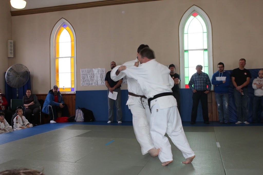 Crown Hill Martial Arts | 605 Penetanguishene Rd, Barrie, ON L4M 4Y8, Canada | Phone: (705) 305-4636