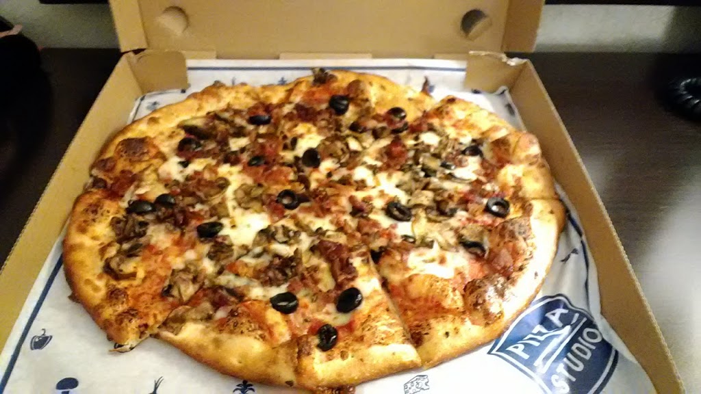 Pizza Studio Canada | 5101 Dixie Rd, Mississauga, ON L4W 0E6, Canada | Phone: (905) 769-1997
