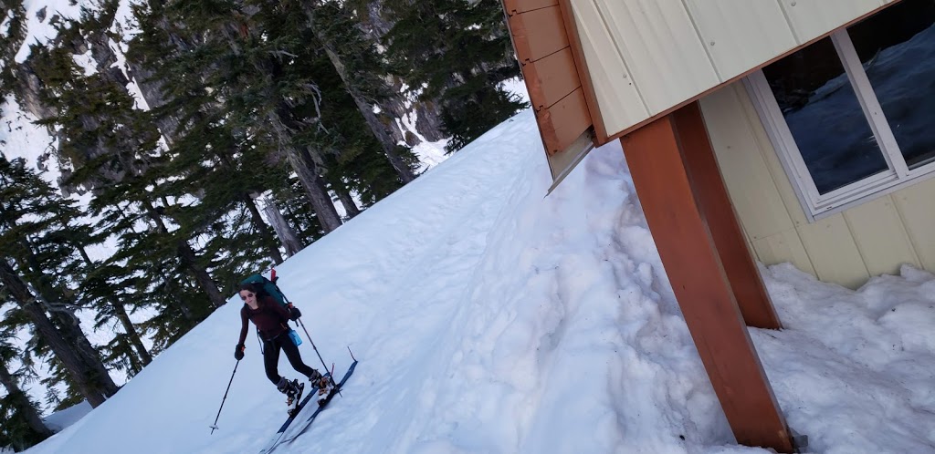 Watersprite Lake hut | Squamish-Lillooet D, BC V0N 1J0, Canada