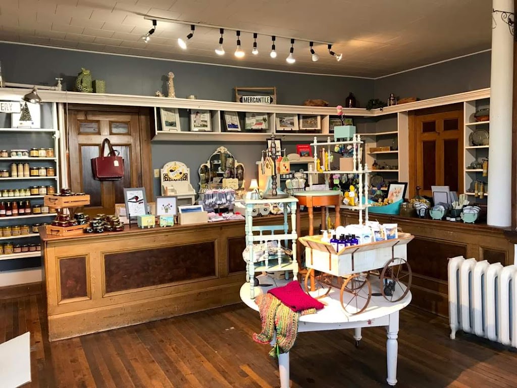 Llewellyns by the Shore | Corner of Kent St. and Water St, Water St, Georgetown, PE C0A 1L0, Canada | Phone: (902) 652-2240
