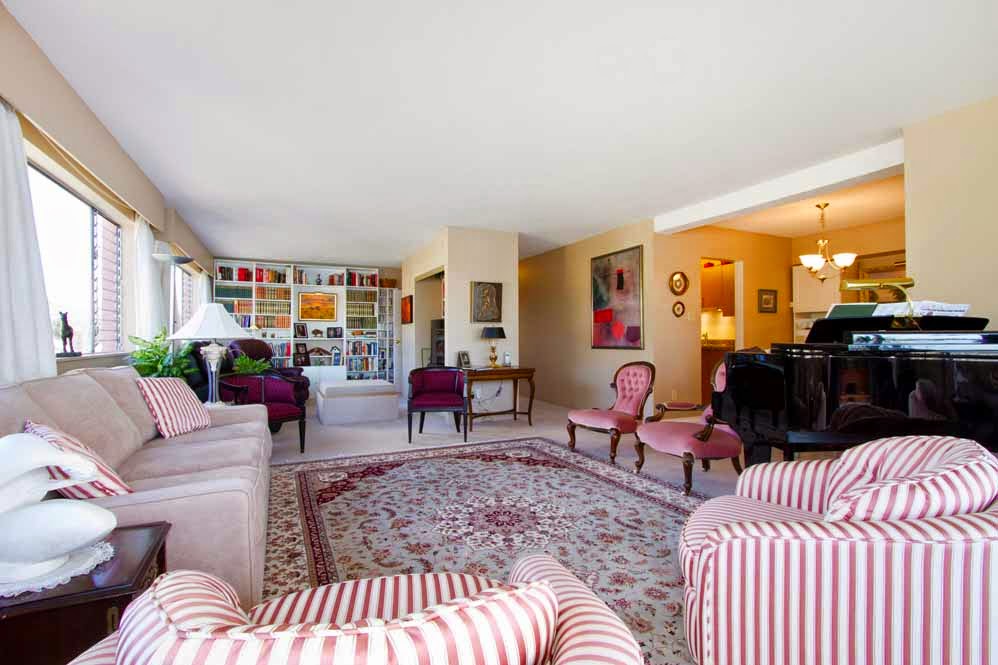 Villa Maris Apartments West Vancouver | 2222 Bellevue Ave #106, West Vancouver, BC V7V 1C6, Canada | Phone: (604) 926-0627
